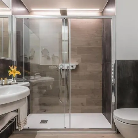 Cavour Luxury 5* Bologna